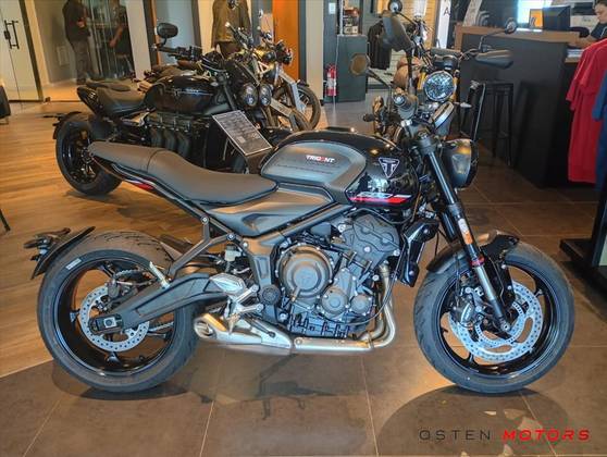 TRIUMPH TRIDENT 660 